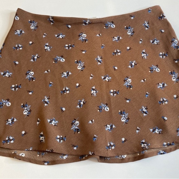 NWT H&M Women’s A-line Floral Skirt - Picture 4 of 7